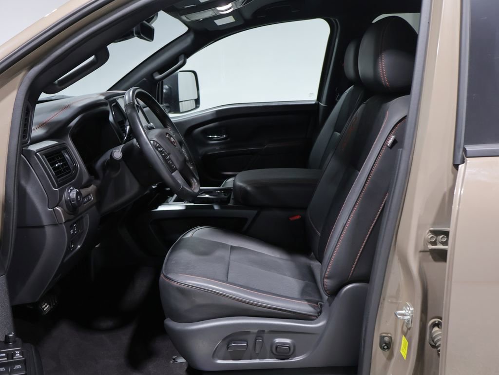 Used 2023 Nissan Titan PRO-4X image 12