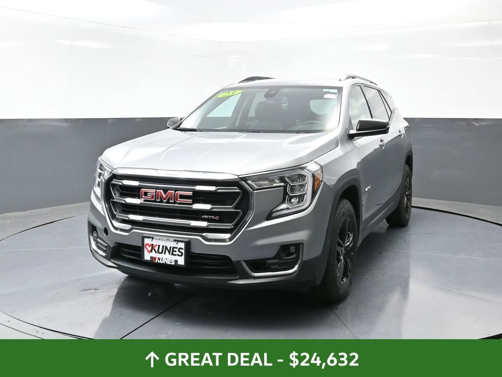 Used 2023 GMC Terrain AT4 image 8