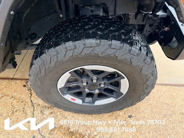 Used 2022 Jeep Wrangler Rubicon w/ Steel Bumper Group AWD/4WD image 12