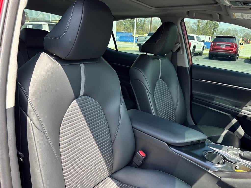 Used 2019 Toyota Camry SE w/ Audio Package FWD image 6