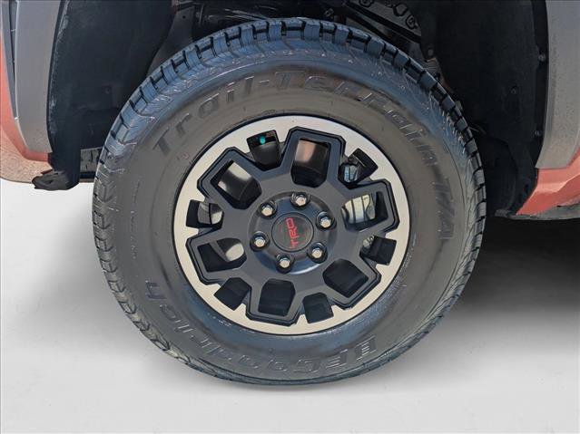 Used 2025 Toyota Tacoma TRD Off-Road image 23
