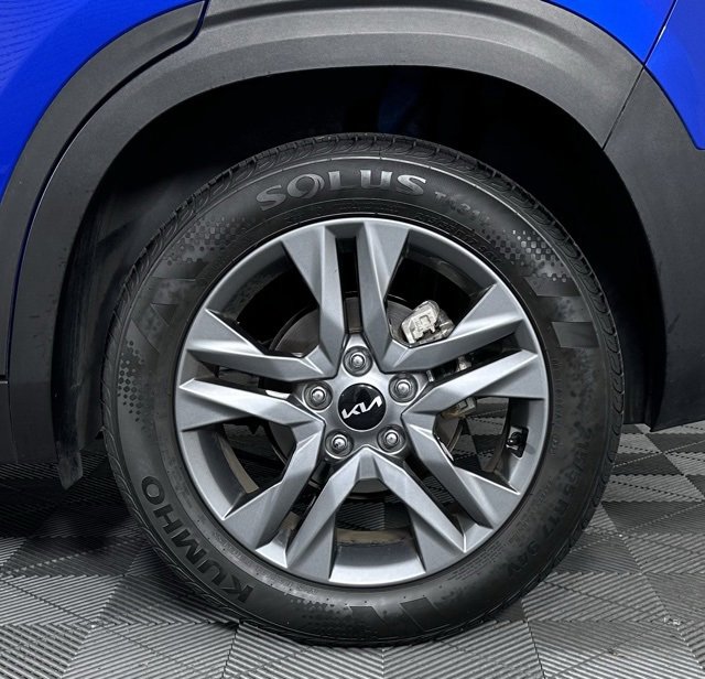 Used 2023 Kia Seltos S image 12