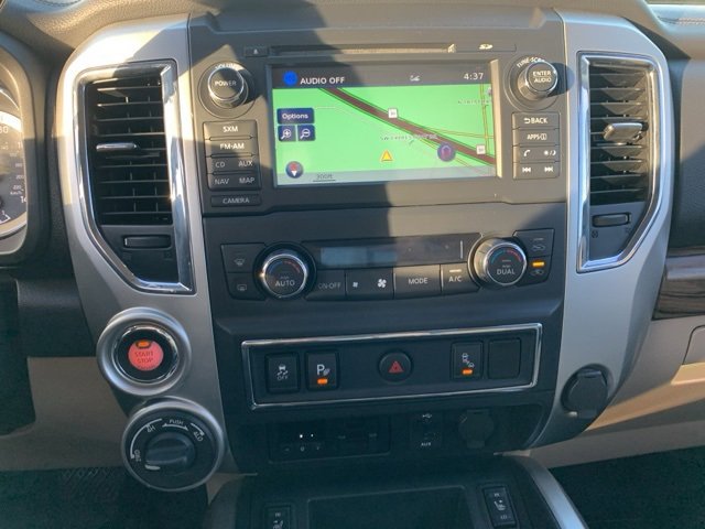 Used 2016 Nissan Titan SL image 12