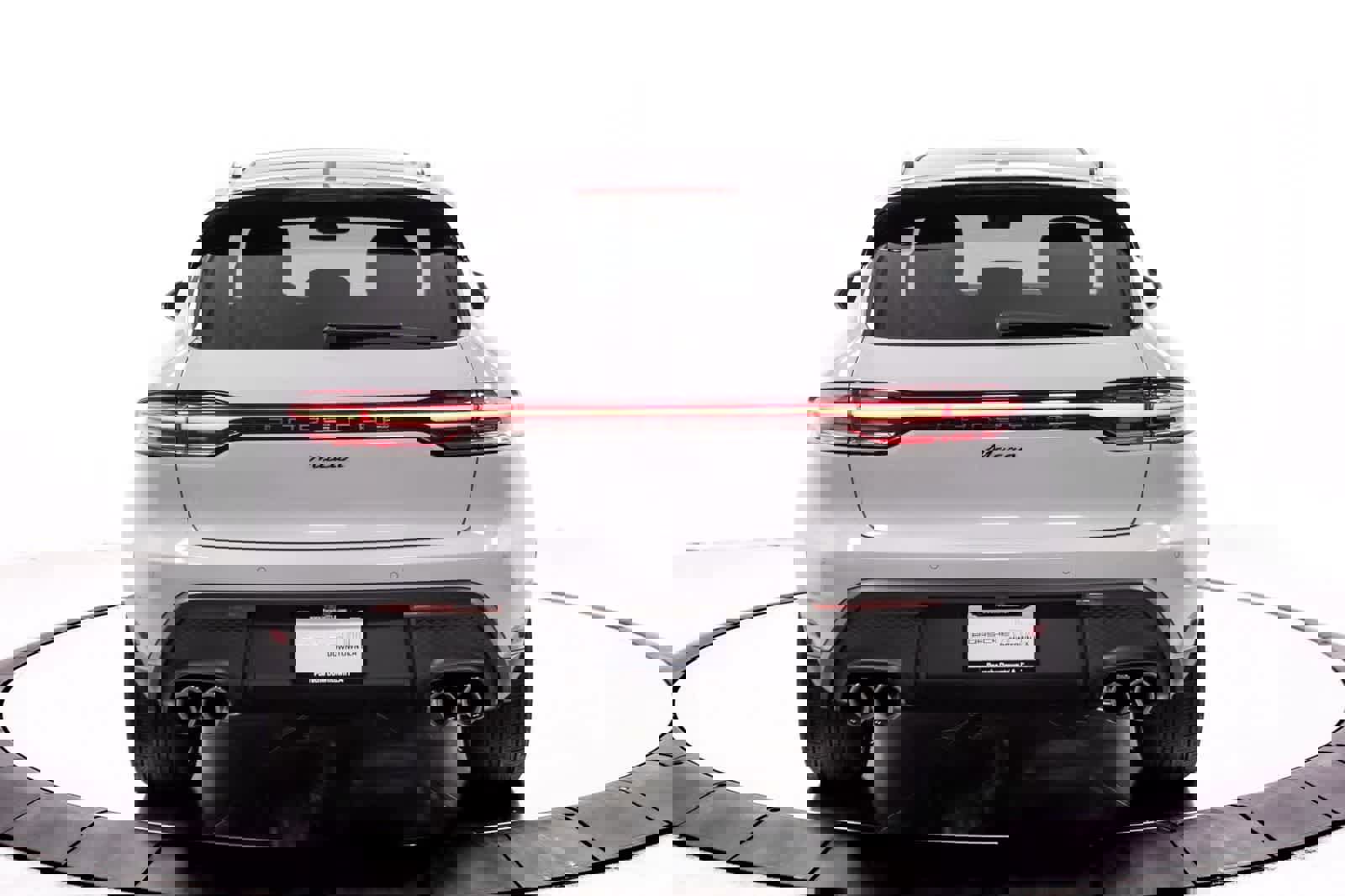 Certified 2026 Porsche Macan image 6