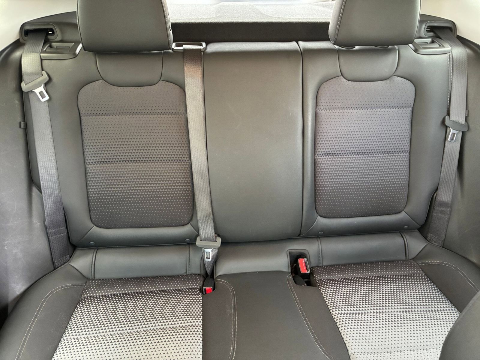 Used 2025 Chevrolet Trax LT w/ LT Convenience Package image 37