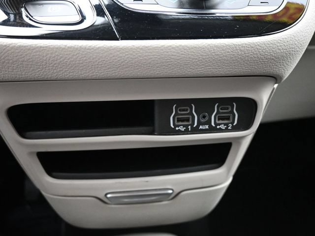 Used 2024 Chrysler Pacifica Limited FWD image 39