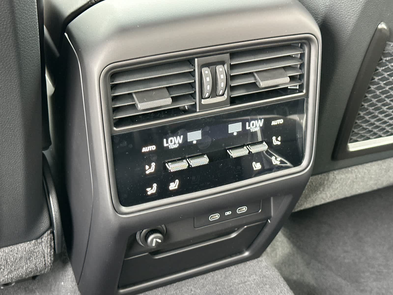 New 2026 Porsche Cayenne GTS AWD/4WD image 14