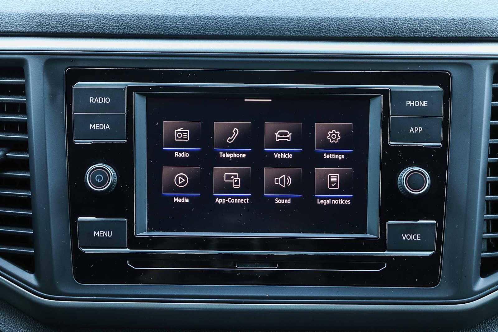 Used 2020 Volkswagen Atlas Cross Sport S FWD image 18