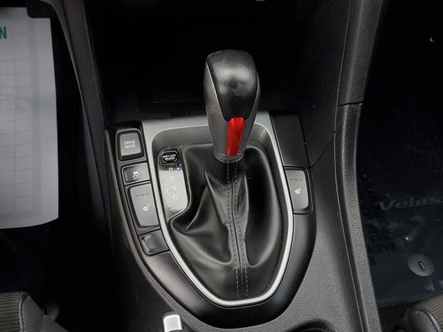 Used 2019 Hyundai Veloster 2.0 Premium FWD image 28