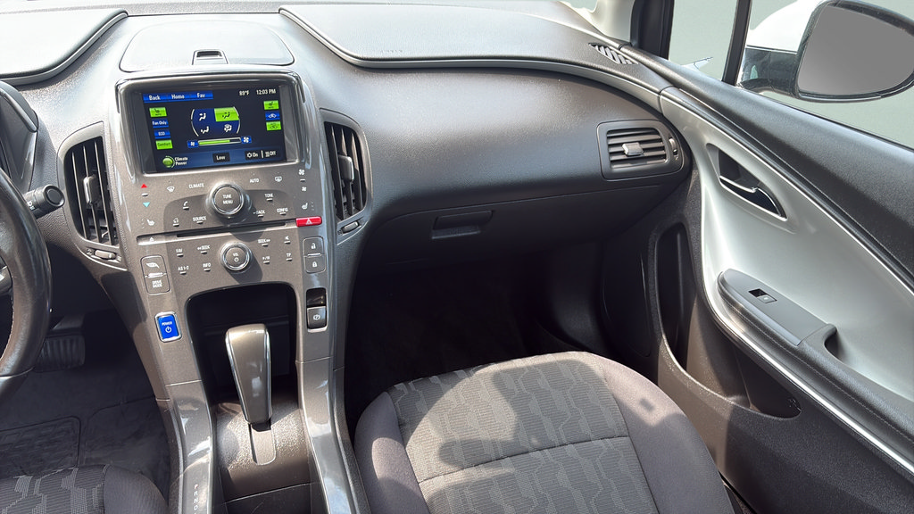 Used 2014 Chevrolet Volt w/ Enhanced Safety Package 1 FWD image 14