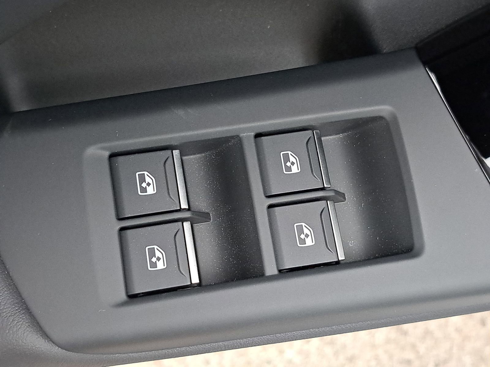 New 2025 Audi Q6 e-tron Premium Plus AWD/4WD image 30