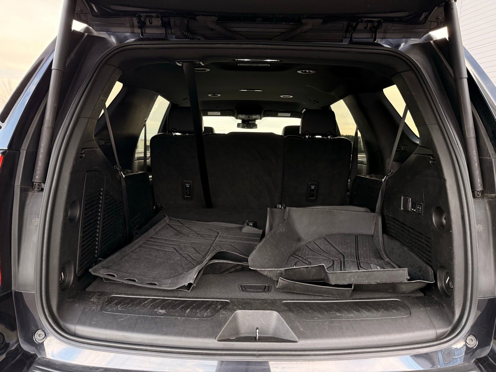 Used 2023 Chevrolet Tahoe LT w/ Luxury Package image 48