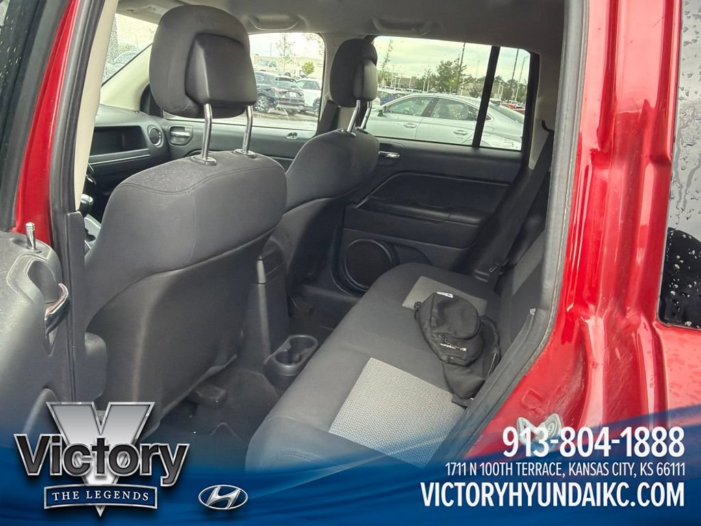 Used 2010 Jeep Compass Sport FWD image 10