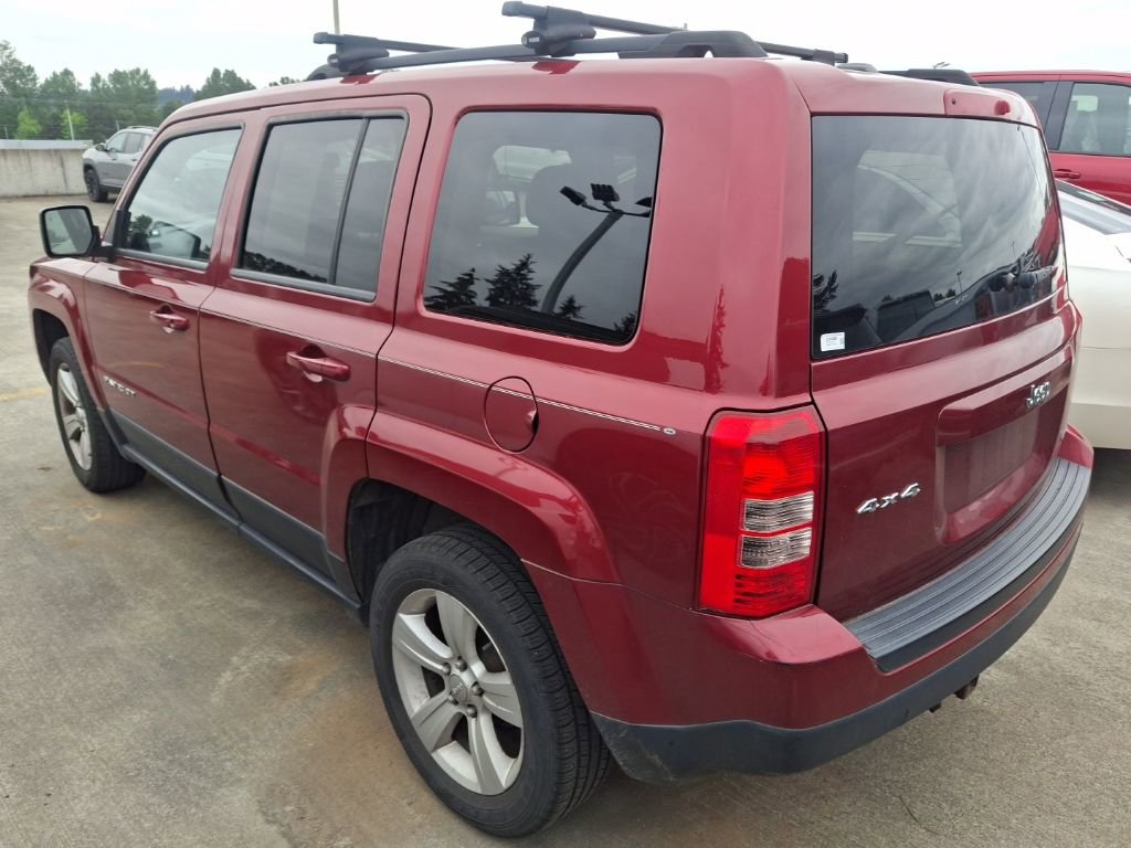 Used 2014 Jeep Patriot Latitude w/ Sun/Sound Group AWD/4WD image 6