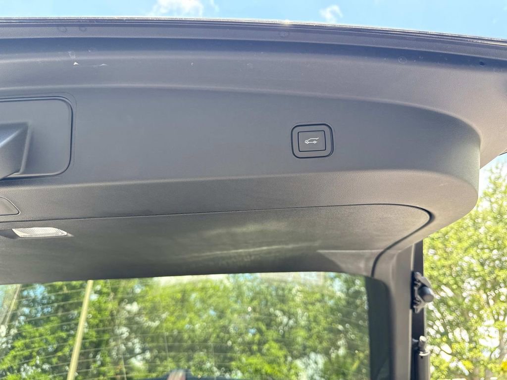 New 2025 Cadillac Lyriq Sport w/ Nappa Leather Package image 12