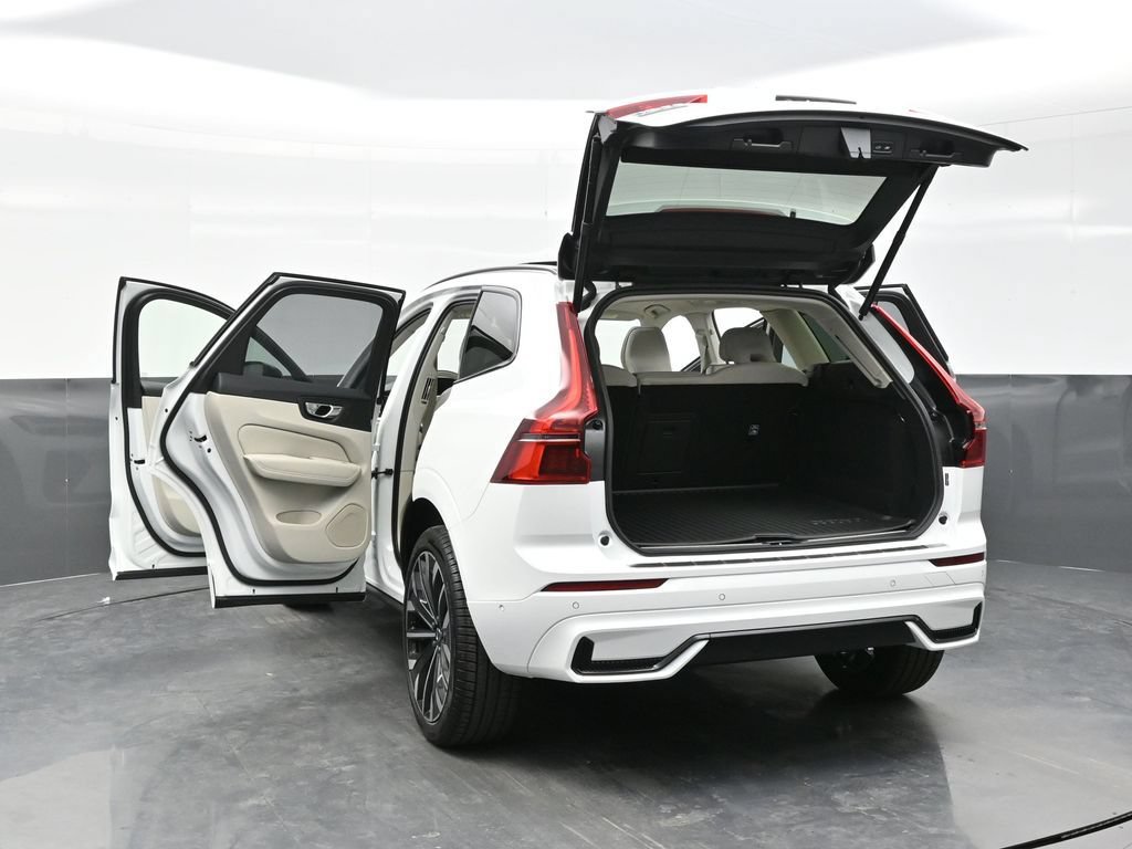 New 2026 Volvo XC60 B5 Ultra w/ Climate Package AWD/4WD image 43