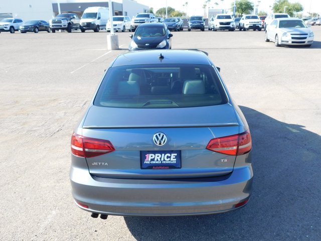 Used 2017 Volkswagen Jetta Sport FWD image 11