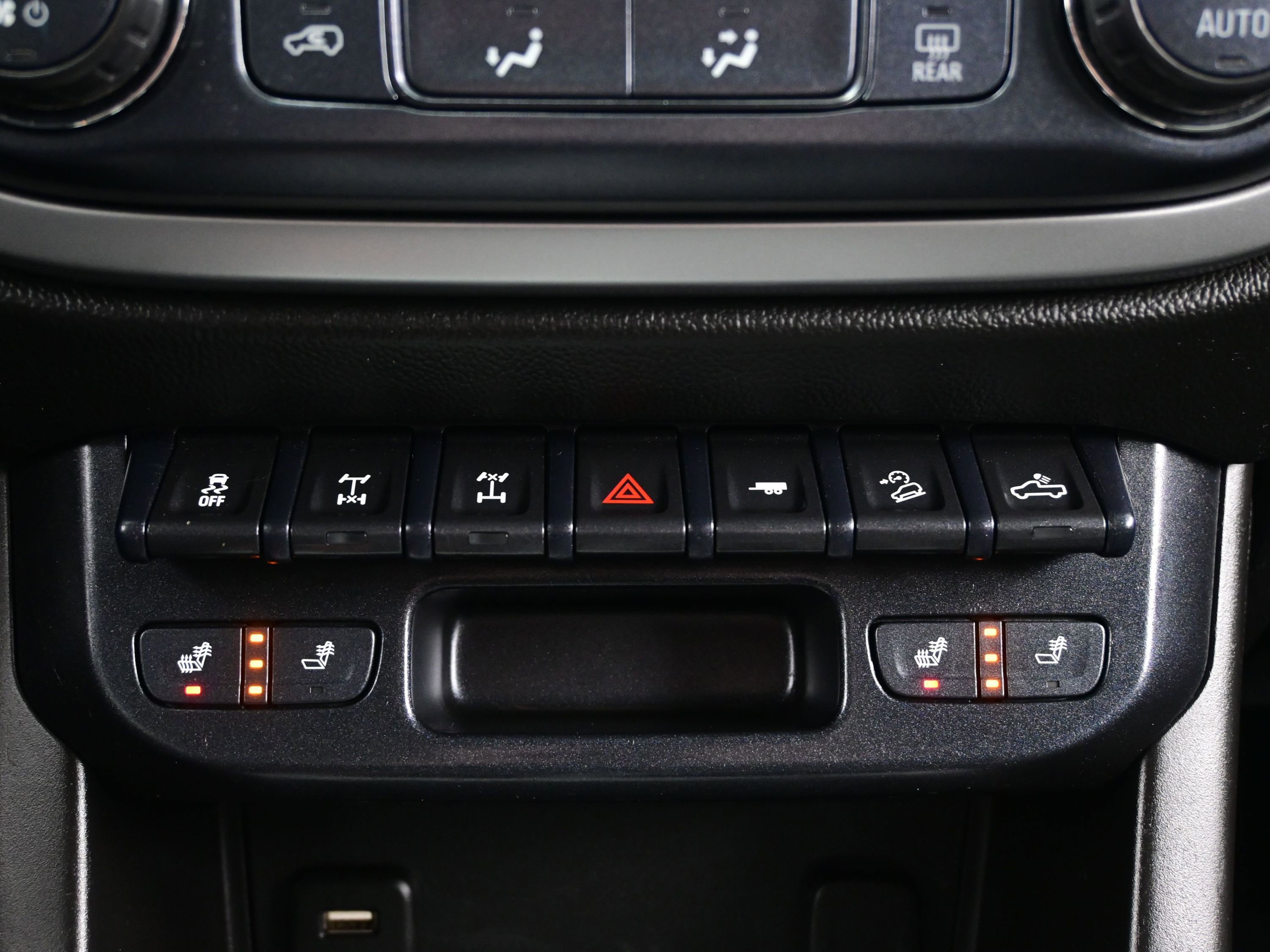 Used 2018 Chevrolet Colorado ZR2 AWD/4WD image 21