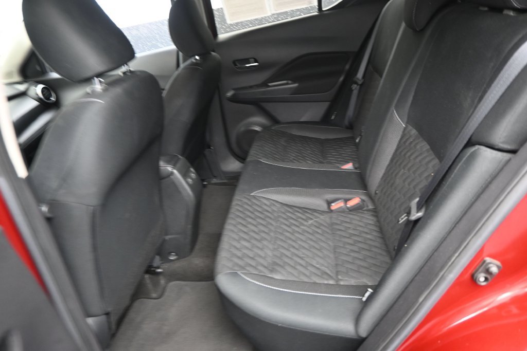 Used 2022 Nissan Kicks SV FWD image 14