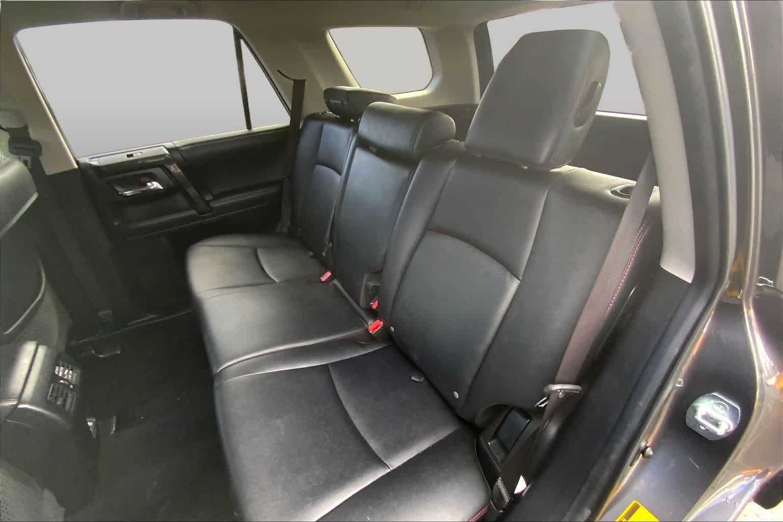 Used 2021 Toyota 4Runner TRD Off-Road Premium AWD/4WD image 35
