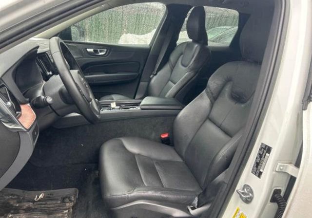 Used 2023 Volvo XC60 B5 Plus w/ Climate Package image 2