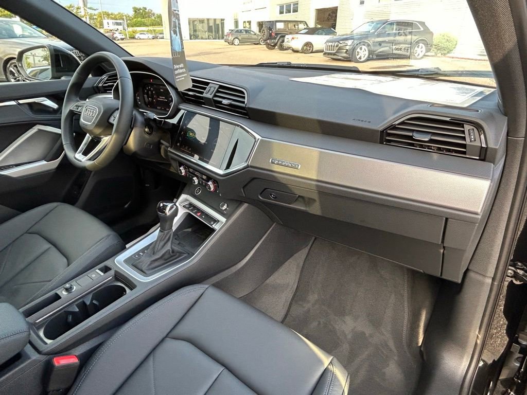 New 2025 Audi Q3 2.0T Premium w/ Convenience Package AWD/4WD image 55