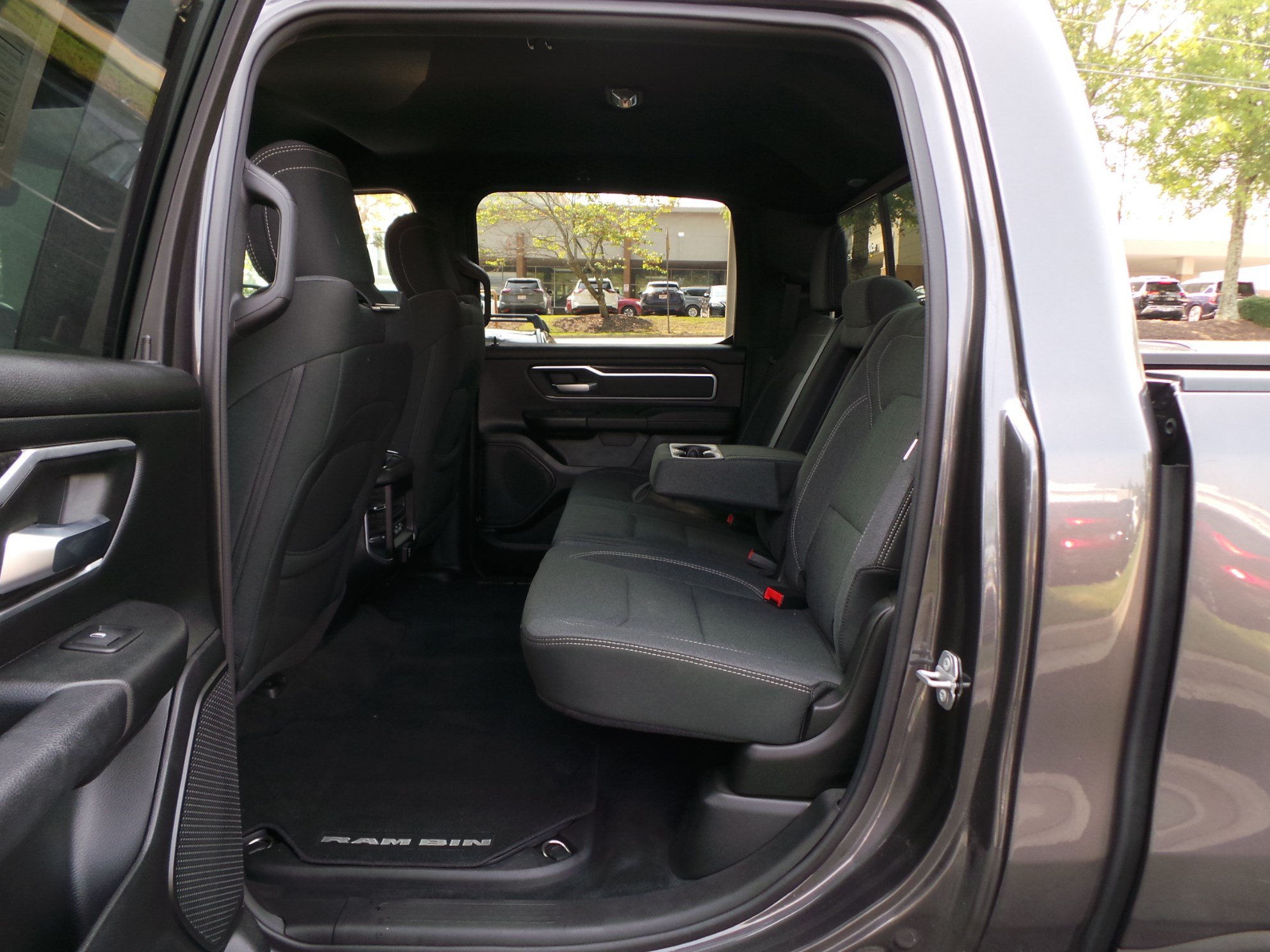 Used 2021 RAM 1500 Big Horn AWD/4WD image 37