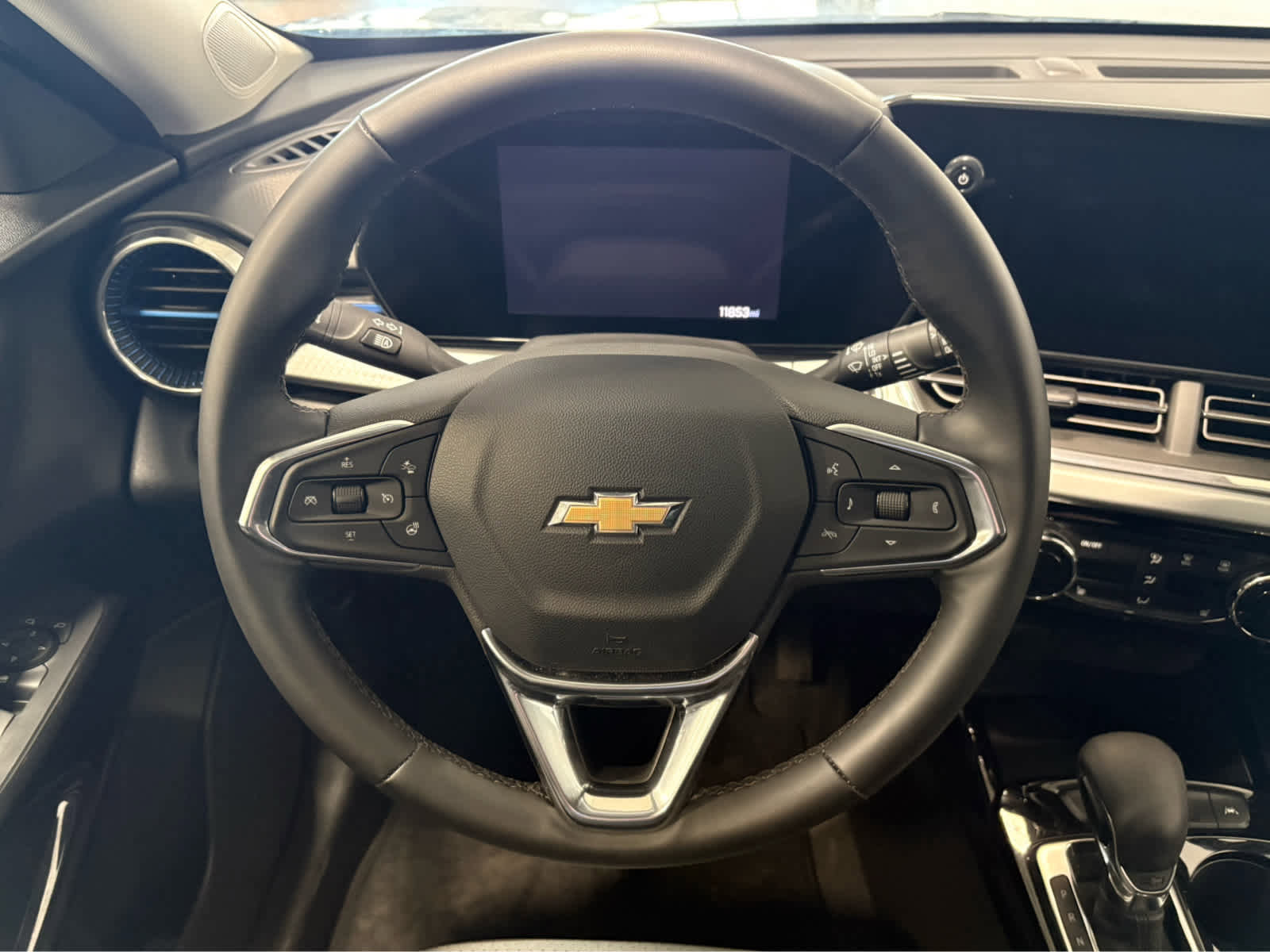 Certified 2025 Chevrolet Trax LT w/ LT Convenience Package image 25