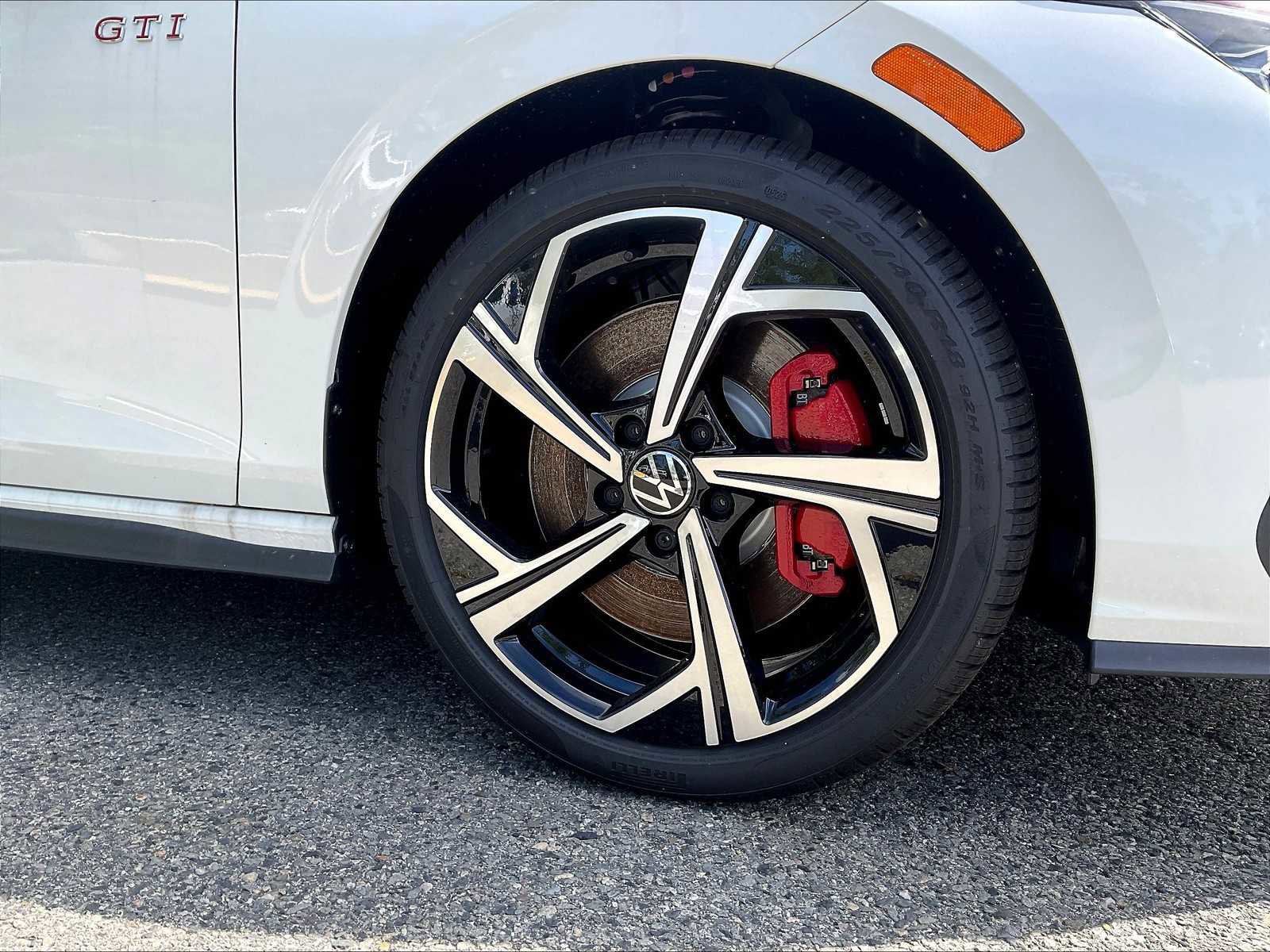 New 2025 Volkswagen GTI SE image 8