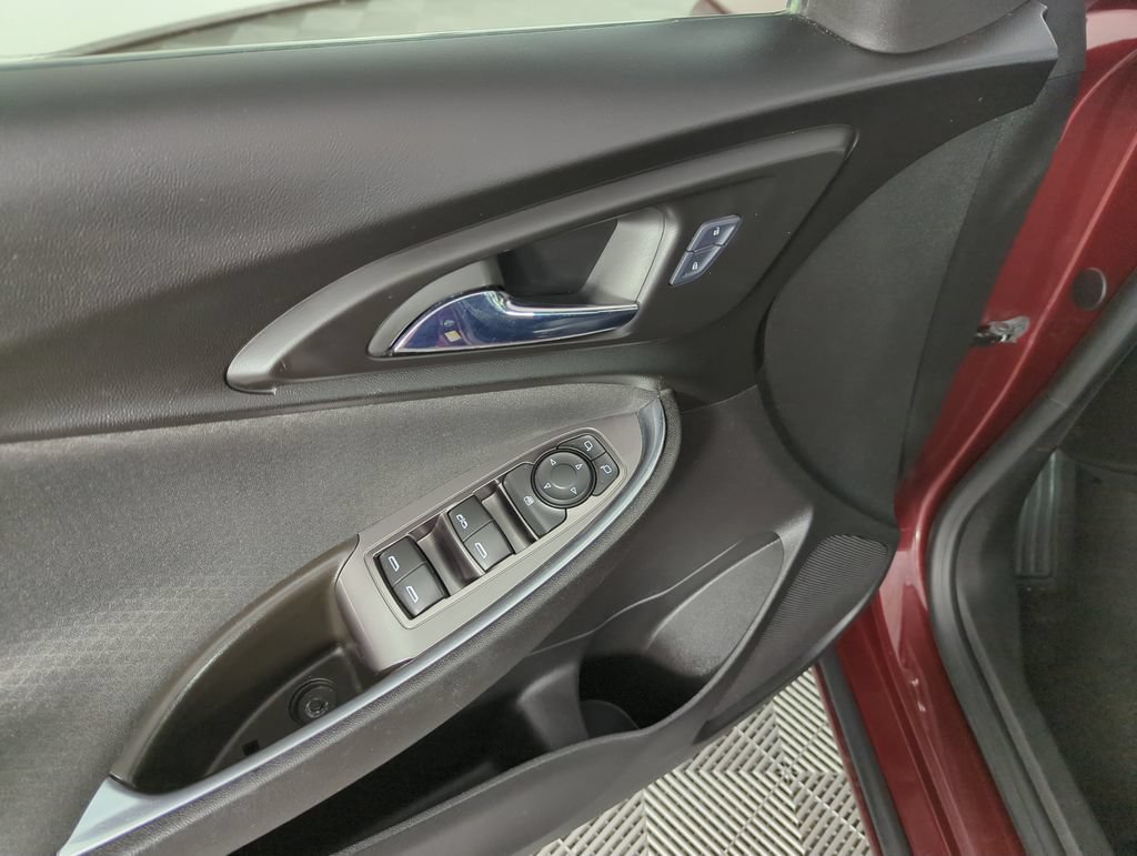 Used 2016 Chevrolet Malibu LT FWD image 18