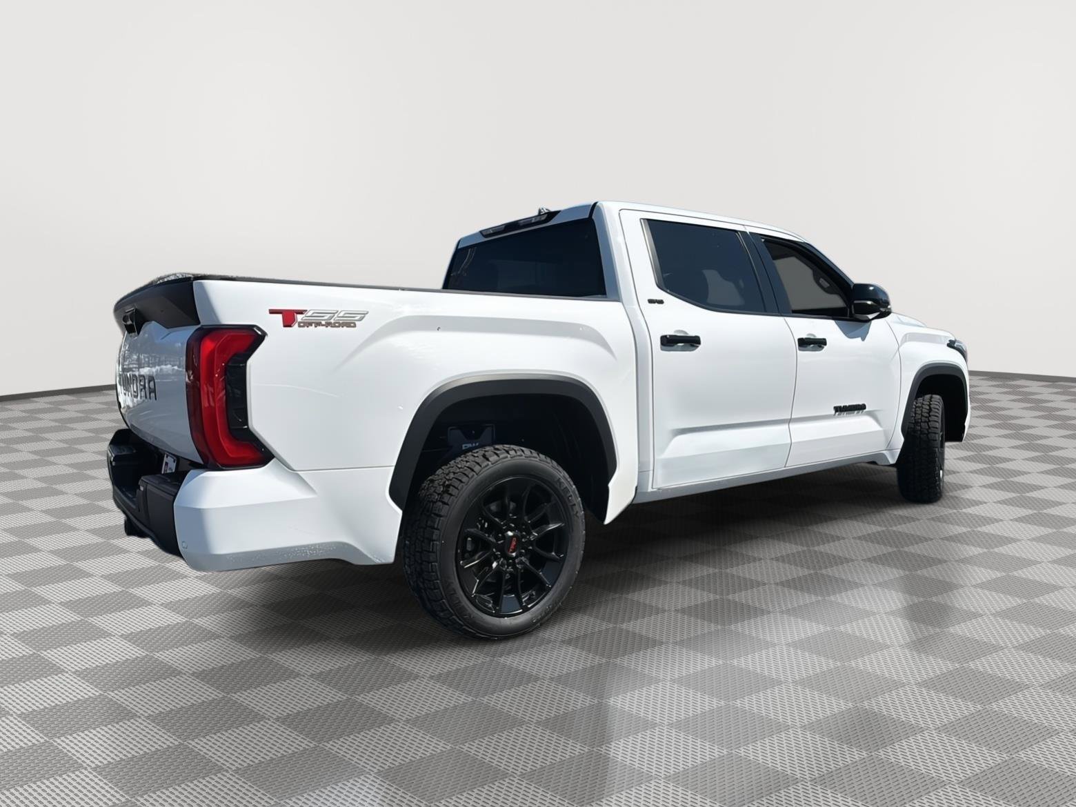 Used 2023 Toyota Tundra SR5 w/ SR5 Convenience Package AWD/4WD image 18
