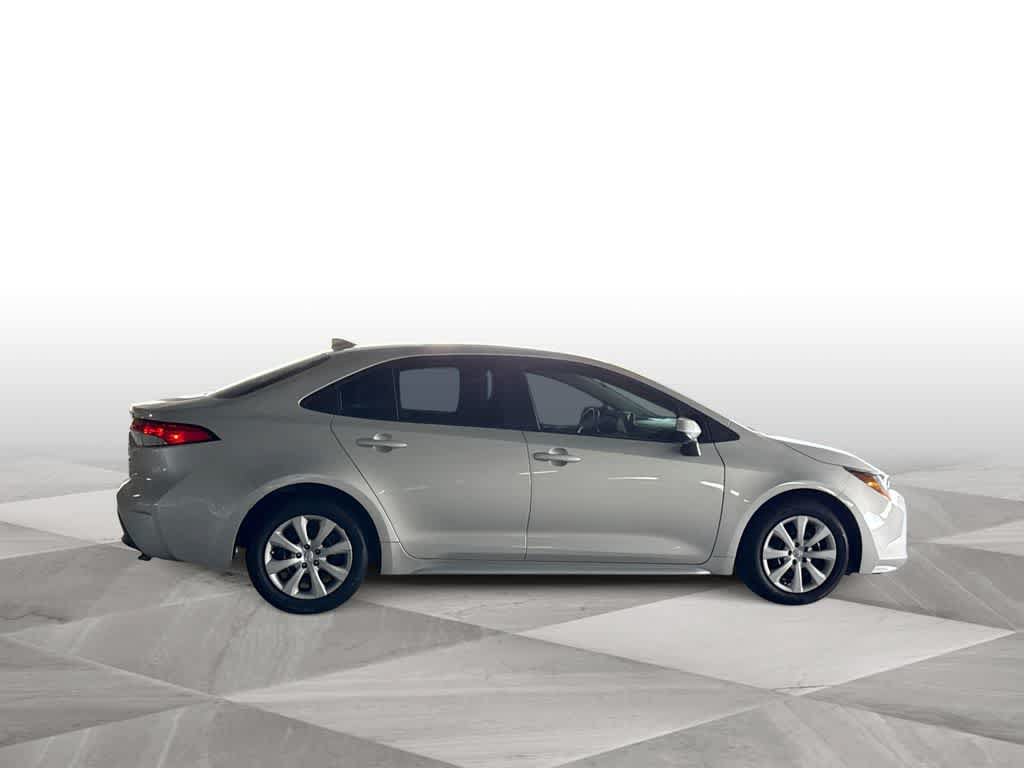 Used 2023 Toyota Corolla LE FWD image 9