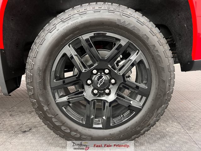 New 2026 Chevrolet Silverado 1500 Custom w/ Turbomax Blackout Package AWD/4WD image 24