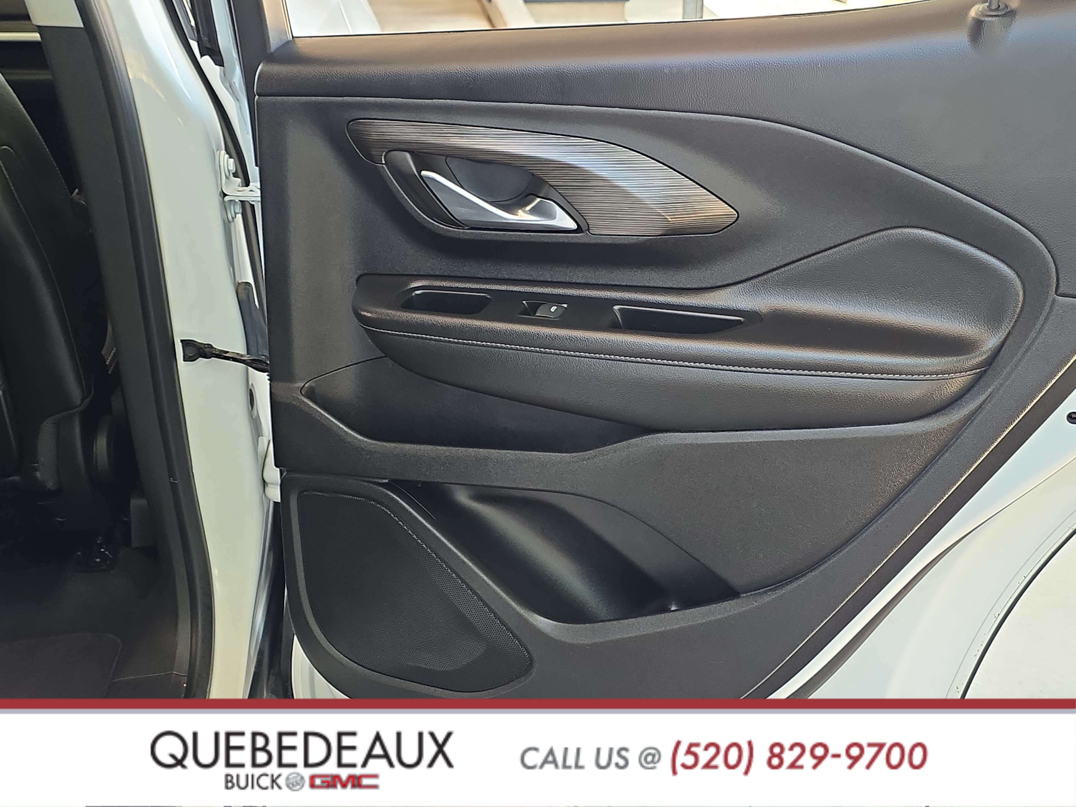 Used 2023 GMC Terrain SLT AWD/4WD image 23