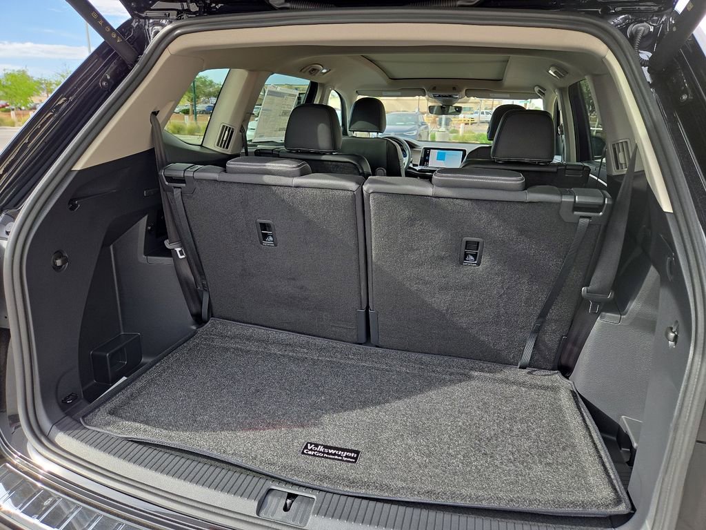 Certified 2025 Volkswagen Atlas SEL AWD/4WD image 16