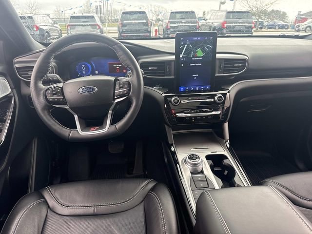 Used 2024 Ford Explorer ST w/ Technology Package image 14