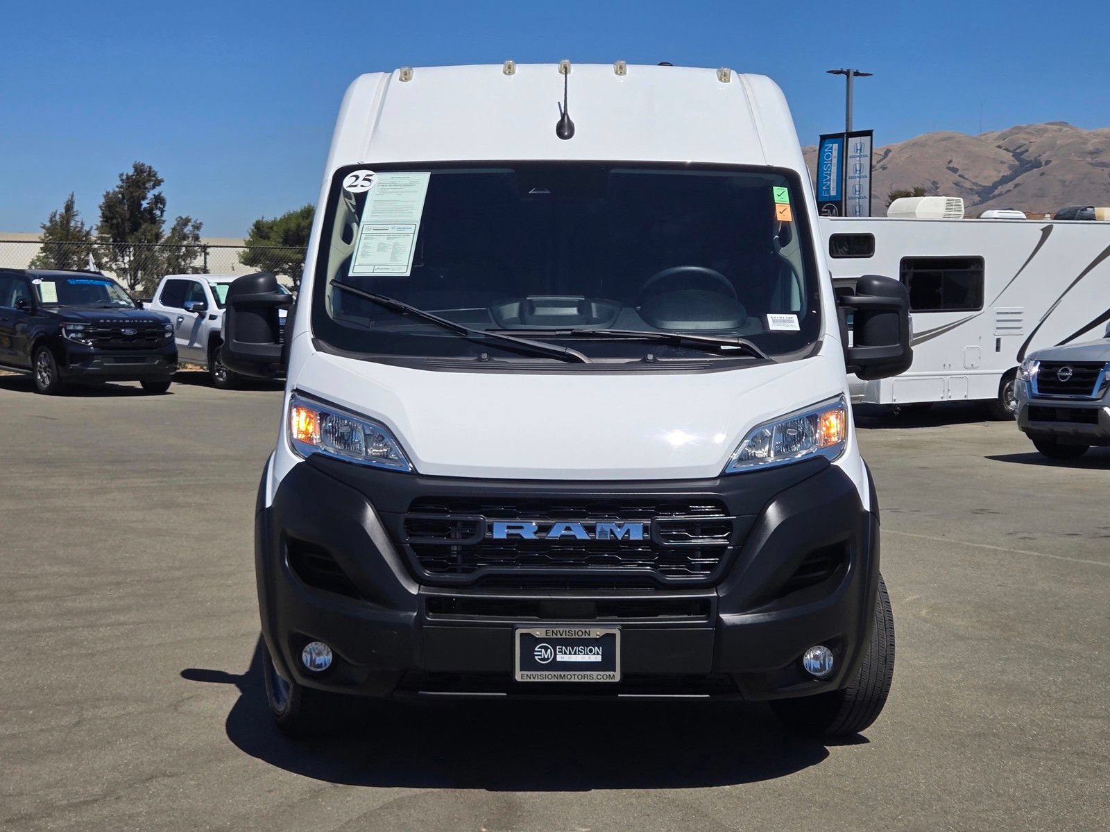 Used 2025 RAM ProMaster 2500 w/ Convenience Group FWD image 2