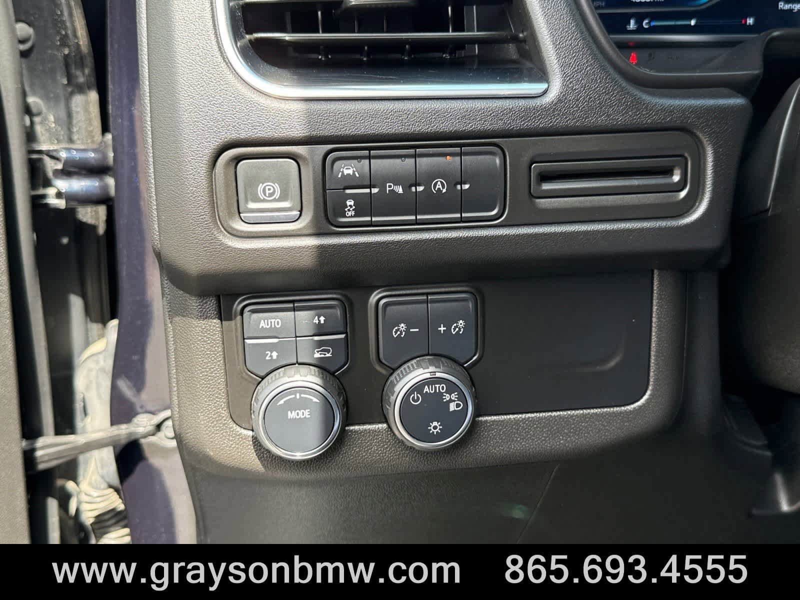 Used 2024 Chevrolet Tahoe LT AWD/4WD image 29