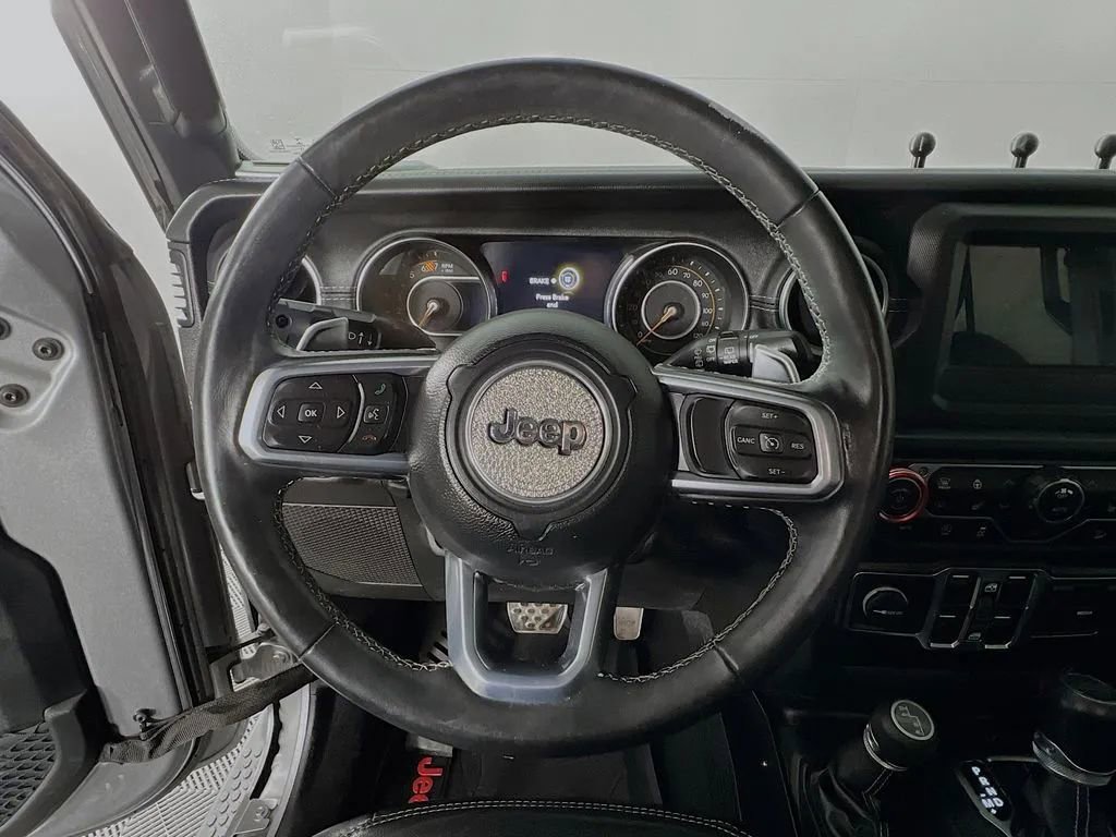 Used 2019 Jeep Wrangler Unlimited Sahara w/ Cold Weather Group AWD/4WD image 12