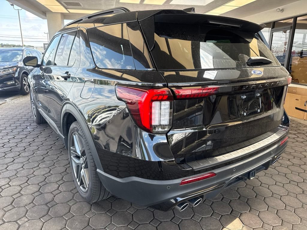 Used 2025 Ford Explorer ST AWD/4WD image 8