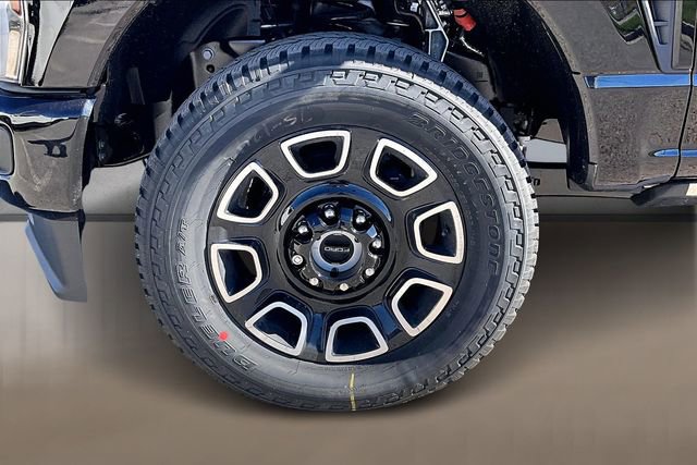 New 2026 Ford F250 Platinum w/ FX4 Off-Road Package image 12