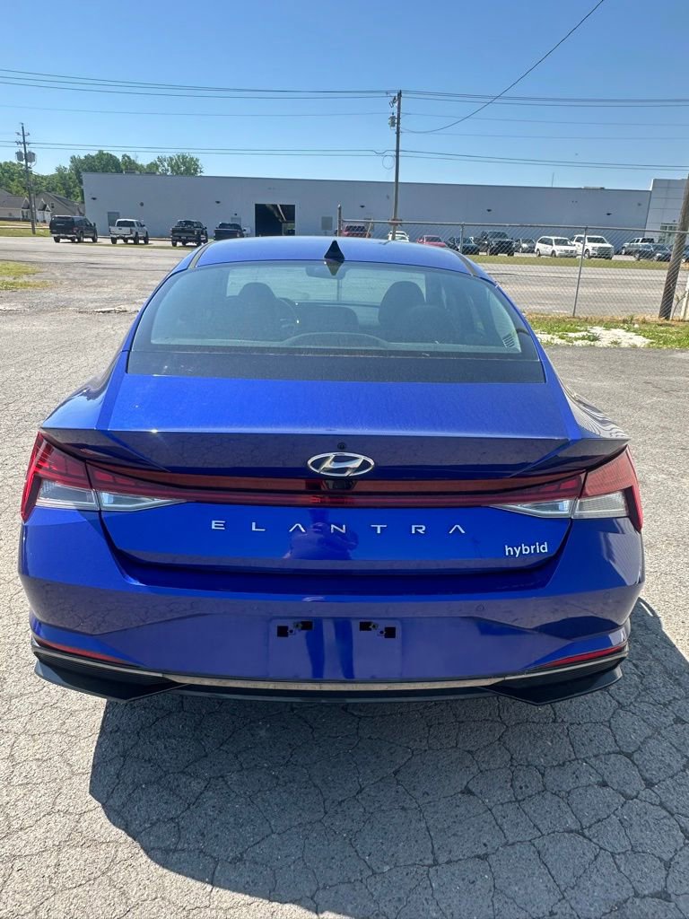 Used 2023 Hyundai Elantra Limited FWD image 4