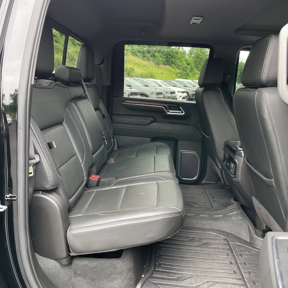 Used 2024 GMC Sierra 2500 Denali AWD/4WD image 12