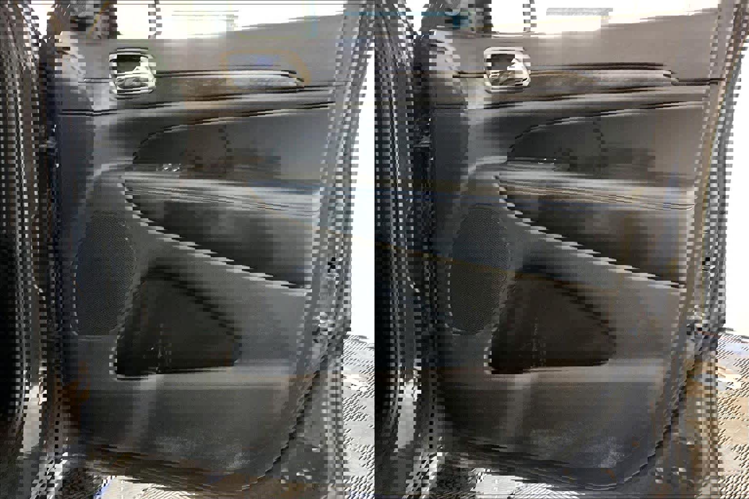 Used 2018 Jeep Grand Cherokee Laredo image 22