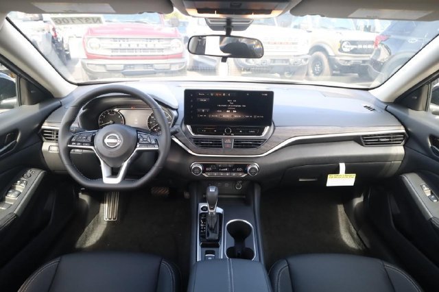 New 2026 Nissan Altima 2.5 SV w/ SV Premium Package FWD image 7