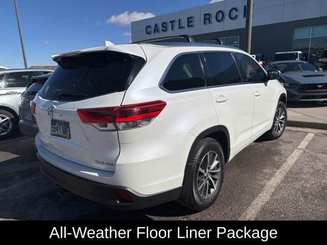 Used 2017 Toyota Highlander XLE image 4