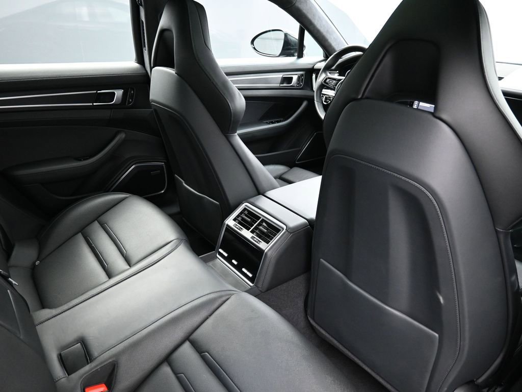 Certified 2021 Porsche Panamera GTS image 33