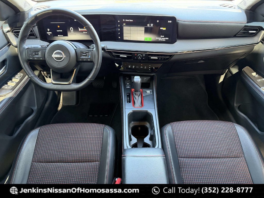 Used 2025 Nissan Kicks SR w/ SR Premium Package FWD image 13