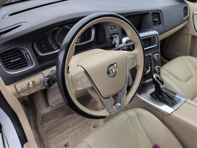 Used 2015 Volvo V60 T5 Premier w/ Protection Package image 10