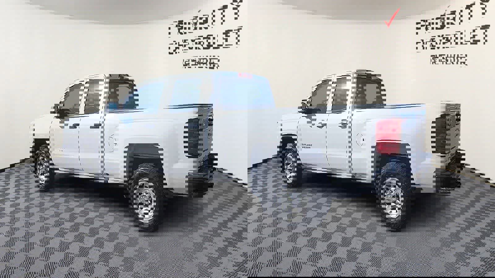 Used 2018 Chevrolet Silverado 1500 W/T w/ Trailering Package image 6